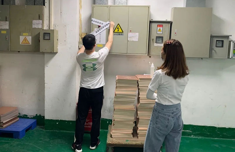 觸目驚心！水全都“染綠”了！多家企業被查處！